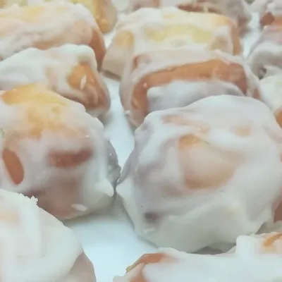 Catania Regina Biscuits: Sicily’s Lemon-Glazed All Souls’ Treat