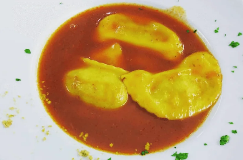 Cassatelle di ricotta in brodo di pesce