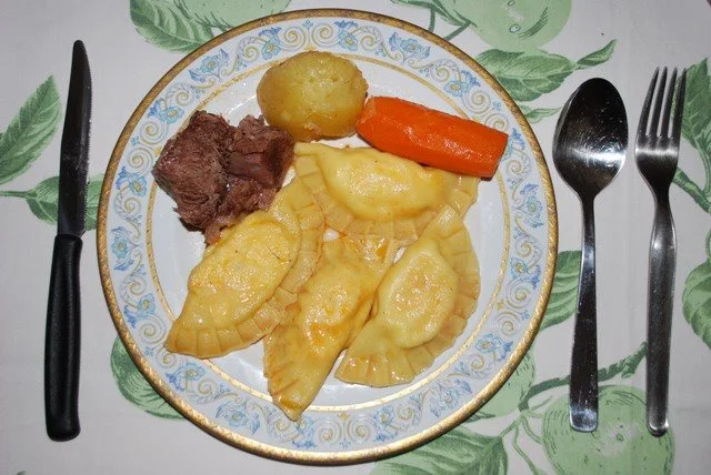 Ricotta cassatelle served in warm broth