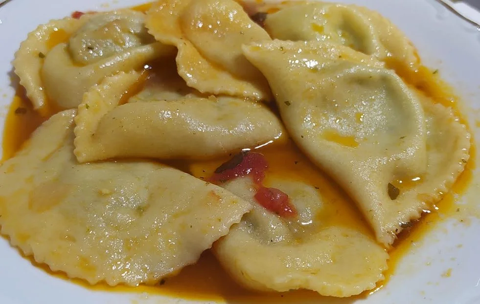 Cassatelle di tuma in brodo di pollo