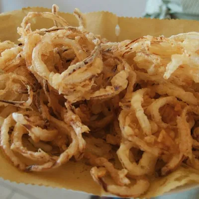 Cipolle fritte croccanti: Il perfetto antipasto siciliano