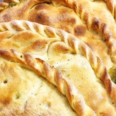 Cuḍḍuruni di Lentini con anciti: sapore di campagna siciliana