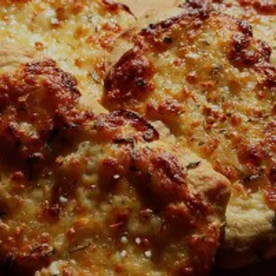 Facci di vecchia: la focaccia palermitana dal cuore morbido