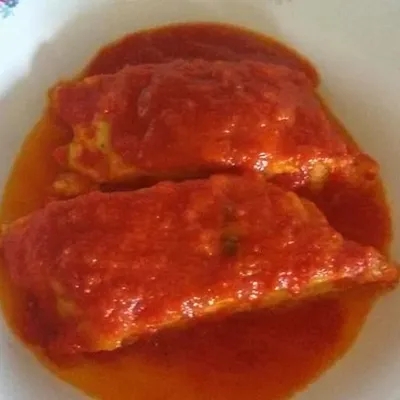 Frittatine di fave e ricotta al sugo: Autentica tradizione siciliana