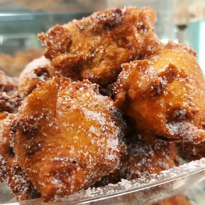 Frittelle con uvetta e semi di finocchio: Il dolce autunnale perfetto