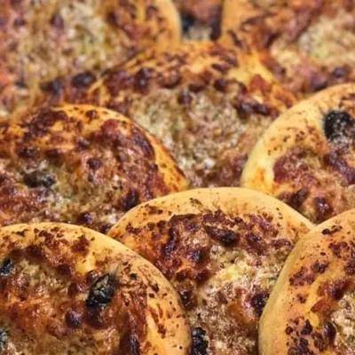 Fuazza di Racalmuto: Una pizza tipica dell'agrigentino