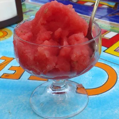 Granita di anguria: Il dolce estivo siciliano per eccellenza