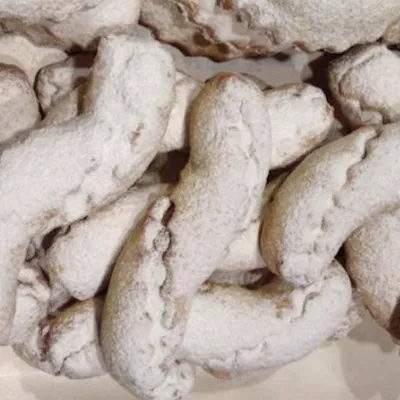 Infasciatelli di Agira: dolci natalizi siciliani al miele e mandorle
