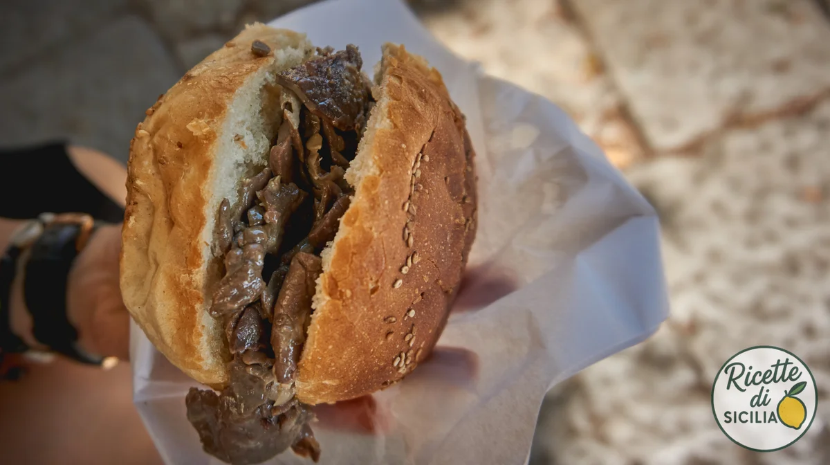 Pane con la milza (pani câ meusa)