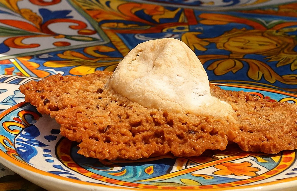Traditional Sicilian pasta reale hazelnut biscuits from Tortorici