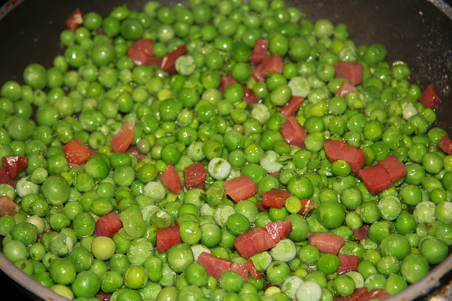 Piselli col prosciutto