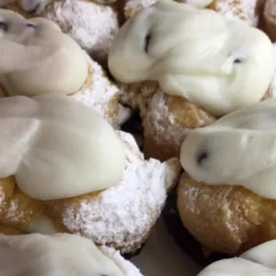 Sciù con crema di ricotta: Un dolce palermitano irresistibile