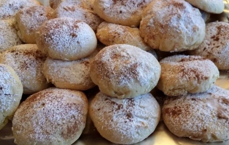 Marsala-style ricotta spagnolette pastries