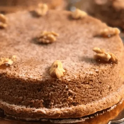 Torta alle noci siciliana: il dolce messinese dal cuore di cioccolato