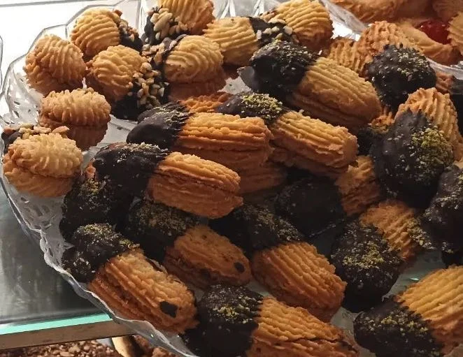 Traditional Sicilian bridal biscuits (Viscotta dâ Zita)
